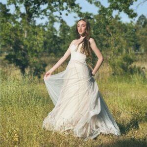 White prom/wedding dress